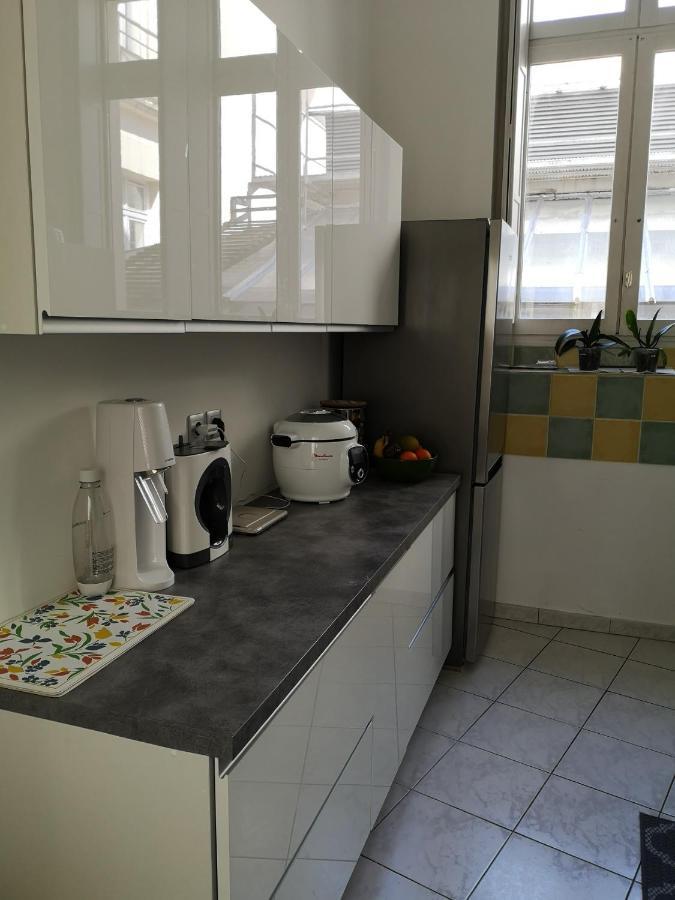 Appartement De 105M2, Balcon Sur Cours De La Republique Narbonne Exterior photo